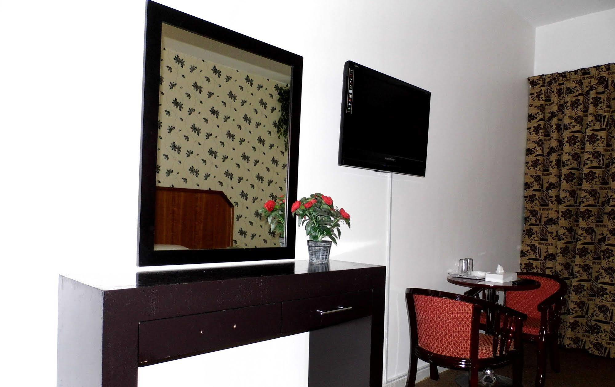 Al Zahabiya Hotel Apartments Дубай Экстерьер фото